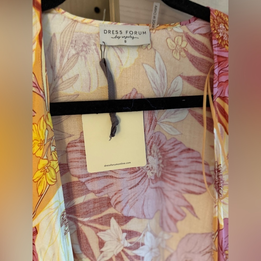 NWT Dress Forum Floral Kimono with Tassels - Picture 6 of 8